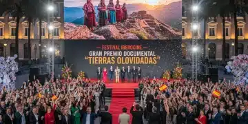 Público aplaudiendo en el estreno de un documental español exitoso en 2026